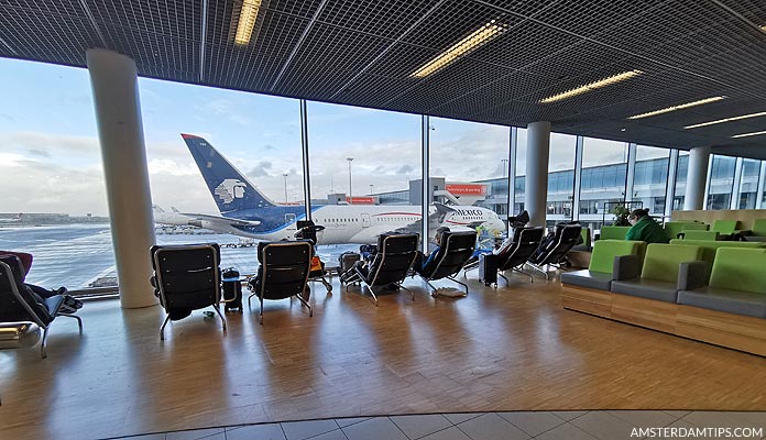 amsterdam schiphol airport comfy seats