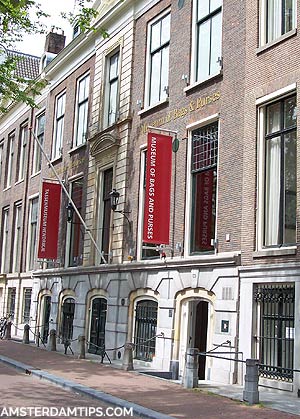 bags and purses museum building amsterdam