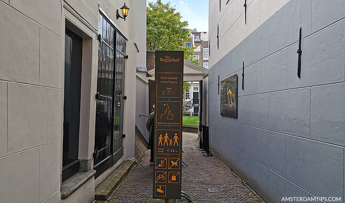 begijnhof amsterdam entrance alley