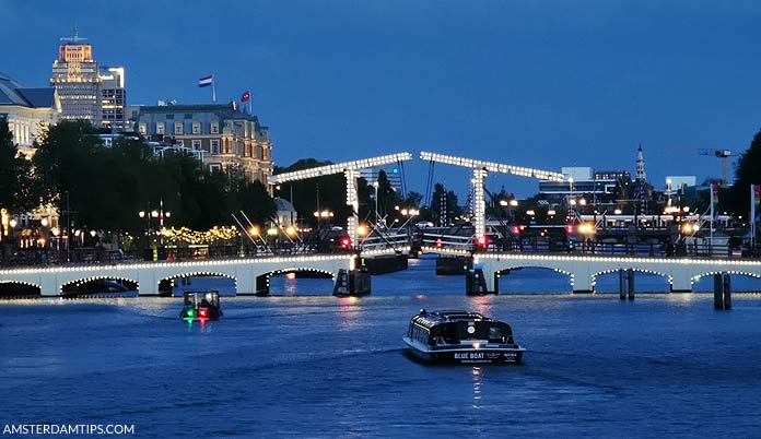 blue boat evening cruise amsterdam