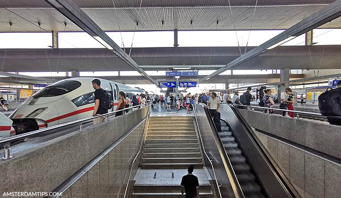 dusseldorf Hbf station platforms