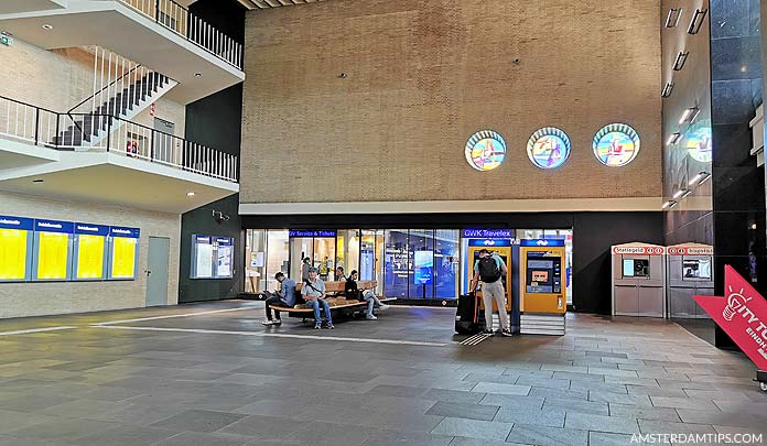 eindhoven central station hall