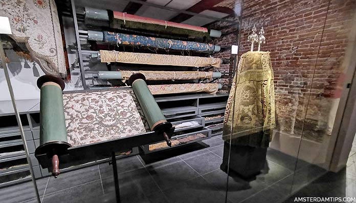 portuguese synagogue amsterdam treasure chambers