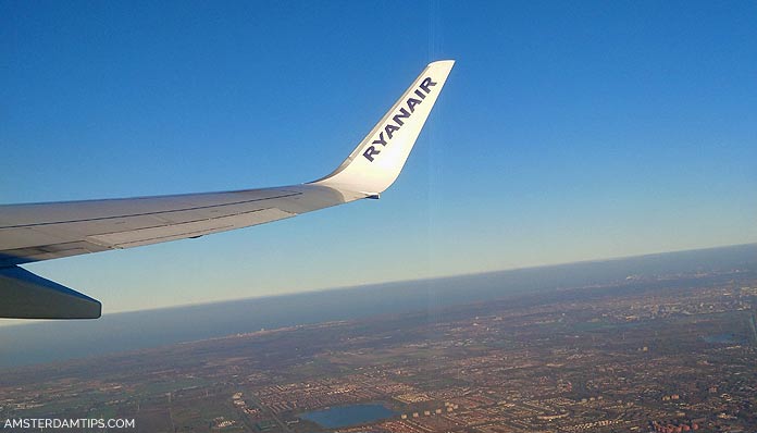 ryanair flight amsterdam-dublin