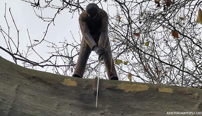 woodcutter sculpture leidseplein amsterdam